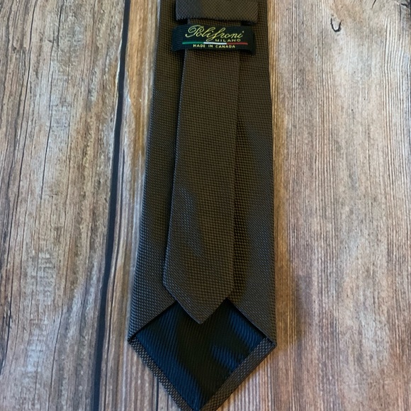 Polifroni Milano Made in Canada  Tie
Excellent Used Condition (EUC) - Picture 4 of 5